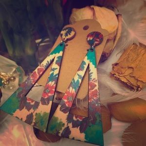 Flower pattern wooden earrings